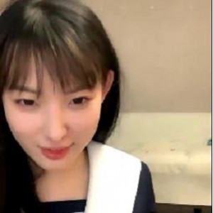 微博清纯女神《糖纸妹妹》学院风资源佳作