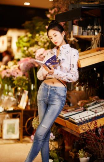 p站高颜值网红主播《优优》直播间回放视频