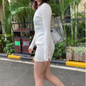 户外拍摄-高叉泳装长腿翘臀小姐姐