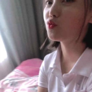 82社区清纯妹子《依云来日方长》私人定制合集