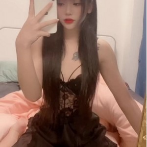 虎牙网红可爱风烧妹子缕空上阵