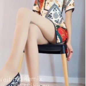 推特博主《草莓味的软糖》 谷雨最新作品一部