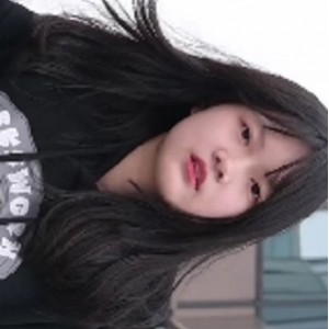 性感长腿美女穿热裤高跟展示视频