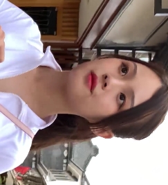 热裤美女的大长腿和胖臀视频，2V高清，6.74G，百度云下载