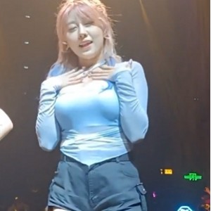 震撼舞蹈全能舞者带来的丰满大罩杯、蜜桃臀热舞！