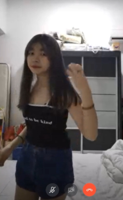 《360度裸露特写合集！模特视频面试泄露，仅39.5g！点击立即下载！》