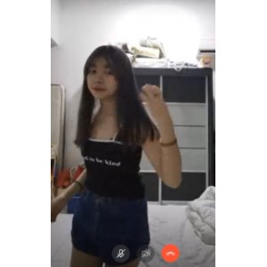 《360度裸露特写合集！模特视频面试泄露，仅39.5g！点击立即下载！》