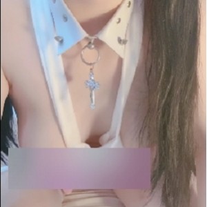 无毛性感美女馒头逼道具运动视频，水花多多，高清1V，551MB，百度盘下载