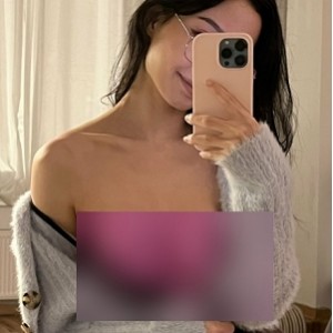 [转载搬运] 健美身材清纯甜美女神alyss私拍，打粑粑不明液洗脸B脸同框自娱自乐榨豆浆 [70V+9P+3.2G][百度盘]