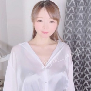 人气樱花妹新宾馆弄秘书1V+1.86G百度盘