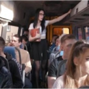 AnnadeVille图书管理员，互动