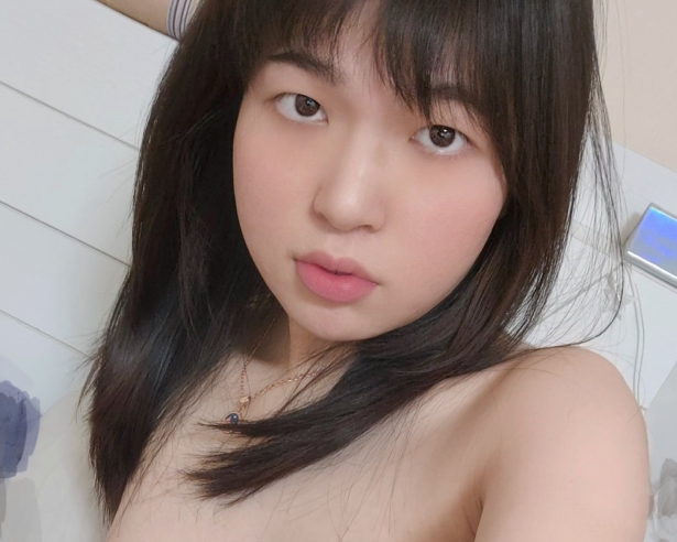 视频数量和大小都非常可观，对于喜欢她风格的粉丝来说，绝对是一次难得的收藏机会。