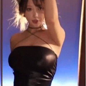 《Minana呀米娜：11个热舞视频合集，1.28G魅力混剪》