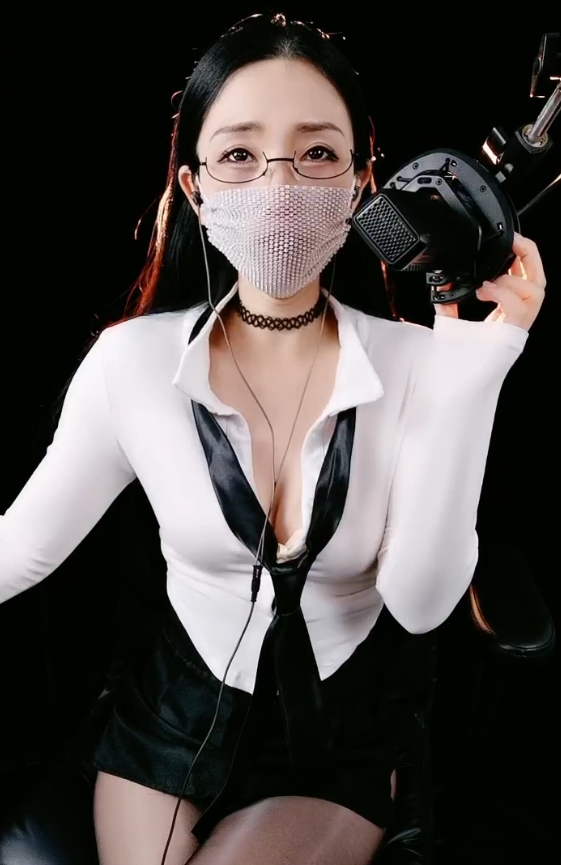 粗口骚麦百度合集百媚暖暖最新视频10V20G，吃瓜小故事分享