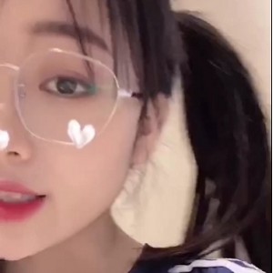 高颜值主播小熙最新露脸合集1V720MB，学生身材放飞自我