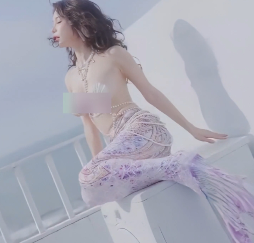 转载搬运百度盘高质量完美大罩杯美人鱼辛尤里最新合集1V927M，花丛钢琴互动