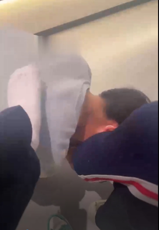 可爱双S学生原味白袜合集1V177M，闻舔喝圣水爬行遛狗