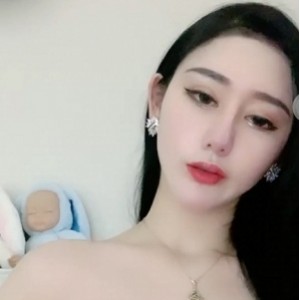 网红美女蛇Eom赛琳娜一对一视频合集36V2.13G，超高颜值，百度盘下载