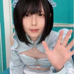 快手甜美秋月真绫合集88V66G，家里自拍