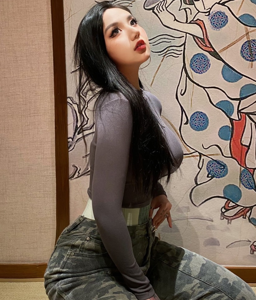 推特光阴女神Chloe户外私拍合集78V16.4G，直击露脸互动解压下载