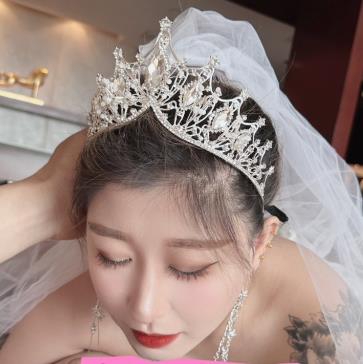 健身博主健身房甜美坤坤最新合集22V587M，图集820张，水印烦人，教练身材超赞