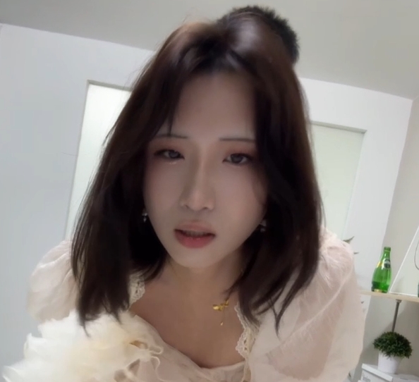 邢曦月20部高质量伪娘视频合集9.3G分享