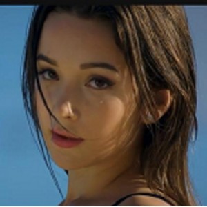 俄罗斯作品女神沙滩第一战最新合集1V540M，完美比例容颜身材展示