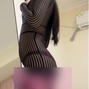 丝袜福利姬优优定制放飞自我私拍合集NV145G，百度盘分享