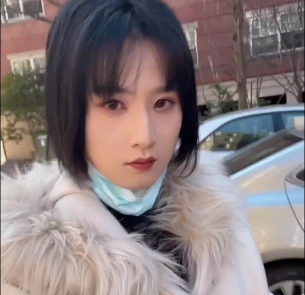 OnlyFans酷似马小跳的网红TSCDXUN合集83部13.5G，闺蜜打野自娱自乐