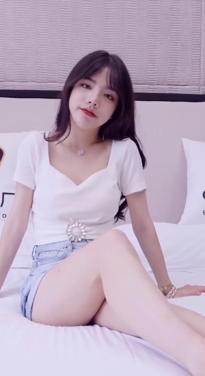 30.9G潘甜甜极度诱人4K采访花絮10部网络资源