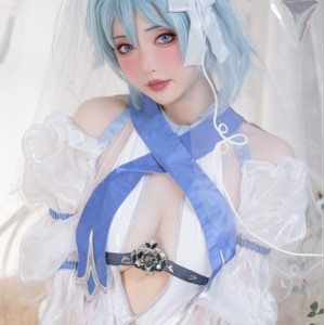 一只云烧推特cos福利合集323v9.5G超性感火热