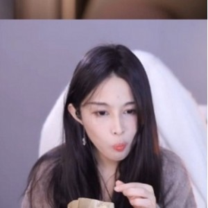 斗鱼小小小玉酱福利视频合集37部10.2G，球很大很抖