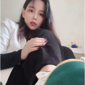 套路直播豆满月合集17V9.38G人很敢越举报越火