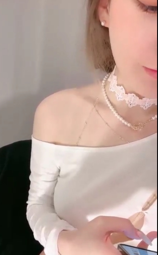 快手美妙境界短裤热舞视频41V306M眼神勾人