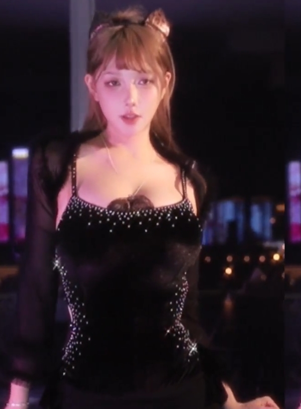 抖球热舞Minana呀15部3G超弹合集