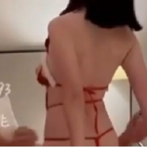 小蜜桃Nina多人互动合辑2.2G蜜桃臀太顶了