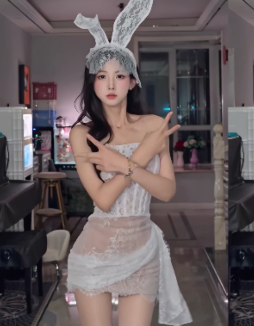 刘二萌AI脱衣绝密展示黑丝眼镜妹多视角视频600M