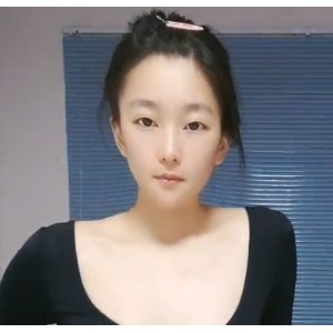 抖音十柒学姐热舞视频24部16.3G超火辣