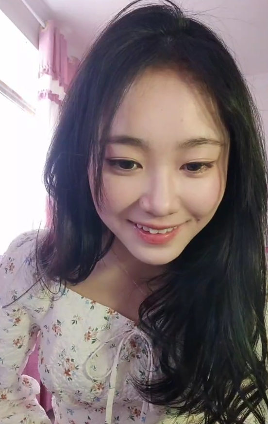 小蓝鸟半糖顶点大罩杯剪辑52部38.8G圆润玉兔