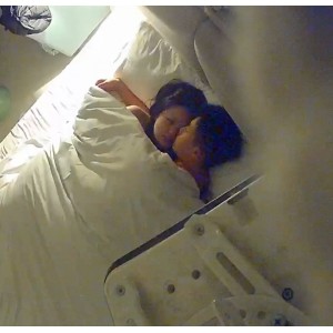 萤石云超火辣互动12部翘奶美女精瘦男友950MB