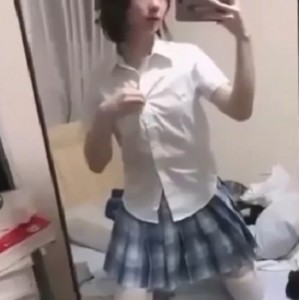 推特白炜彤宿舍三人互动实拍4V770M超会玩