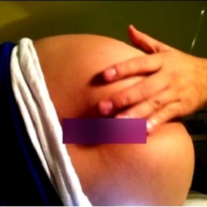 高校医务室妹子嫩妹手指润滑1V467M，粉某处鱼太会玩